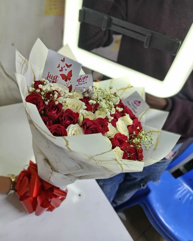 Fresh rose bouquet